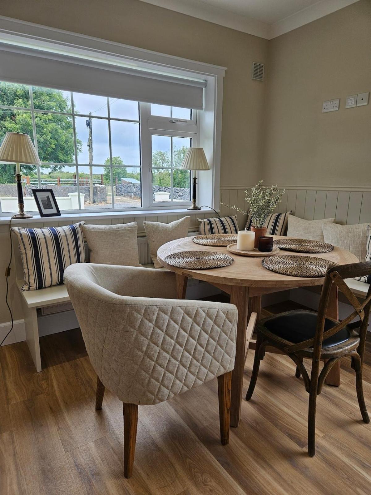Three Bedroom Cosy Quiet Luxury In The Burren Wild Atlantic Way Galway Ngoại thất bức ảnh