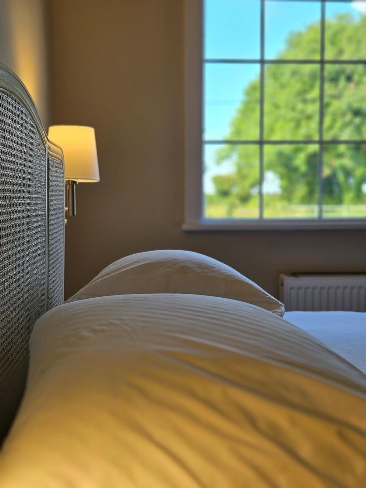 Three Bedroom Cosy Quiet Luxury In The Burren Wild Atlantic Way Galway Ngoại thất bức ảnh